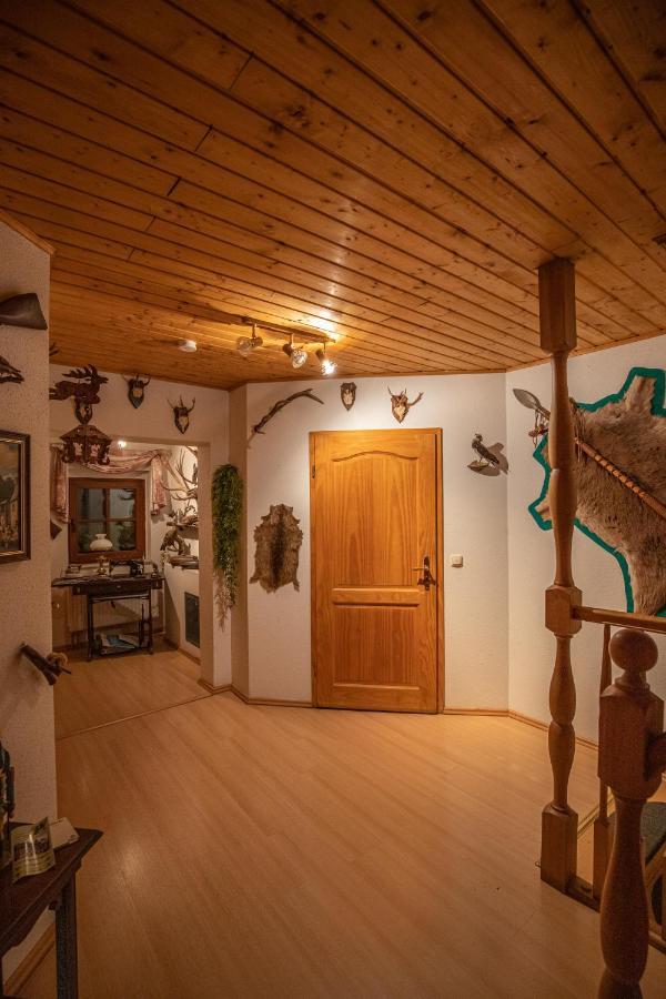 Pension Und Gaststaette Zur Knappenschaenke Thermalbad Wiesenbad Экстерьер фото