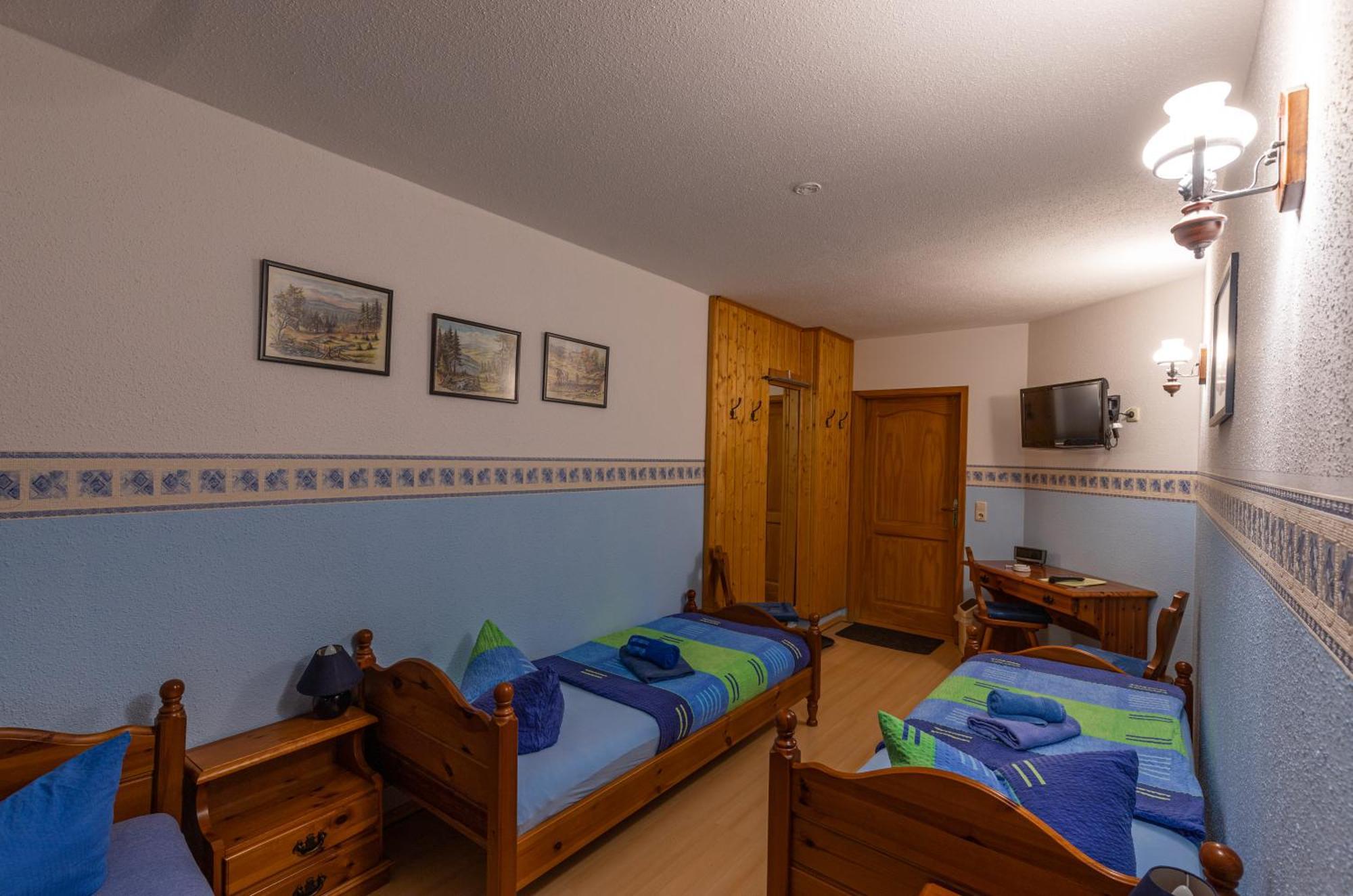 Pension Und Gaststaette Zur Knappenschaenke Thermalbad Wiesenbad Экстерьер фото